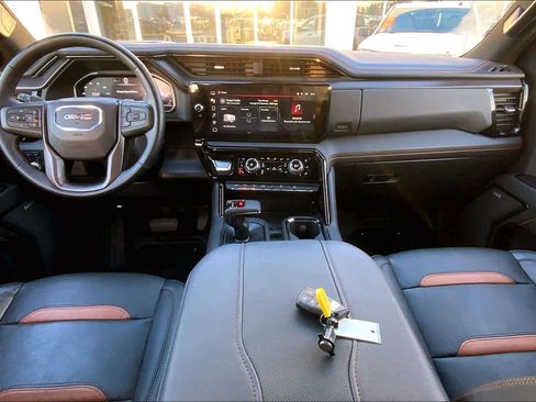 Used 2024 GMC Sierra 1500 AT4 w/ Technology Package image 16