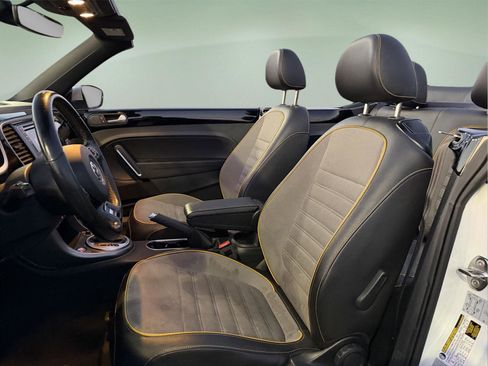 Used 2017 Volkswagen Beetle 1.8T Dune image 14