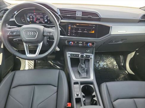 Certified 2025 Audi Q3 2.0T Premium AWD/4WD image 8