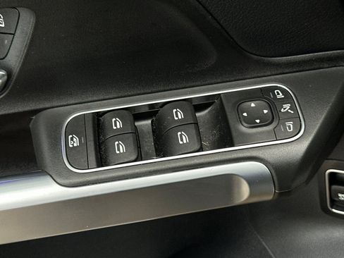 Certified 2023 Mercedes-Benz GLB 250 image 25