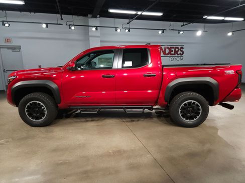 New 2026 Toyota Tacoma TRD Off-Road AWD/4WD image 4