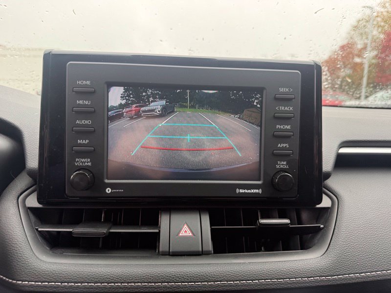 Used 2022 Toyota RAV4 LE FWD image 7