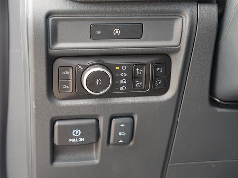 Used 2025 Ford F150 Raptor AWD/4WD image 19