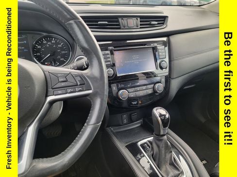 Used 2017 Nissan Rogue SL w/ SL Premium Package AWD/4WD image 17
