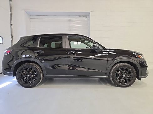 Used 2023 Honda HR-V Sport image 5
