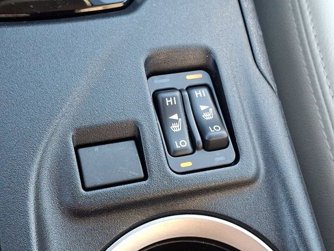 Used 2022 Subaru Impreza 2.0i Limited image 22