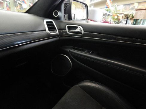 Used 2020 Jeep Grand Cherokee SRT image 25