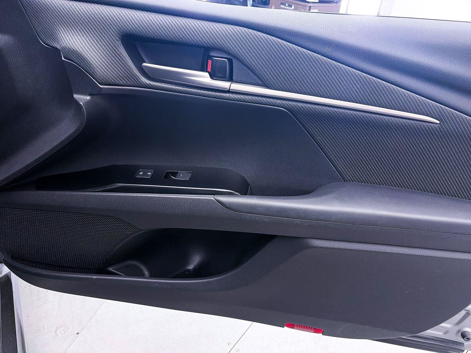 Used 2026 Toyota Camry SE w/ Convenience Package FWD image 33