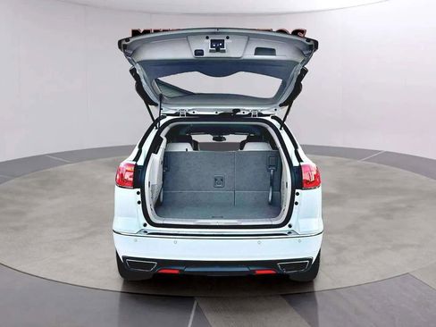 Used 2017 Buick Enclave Leather image 9