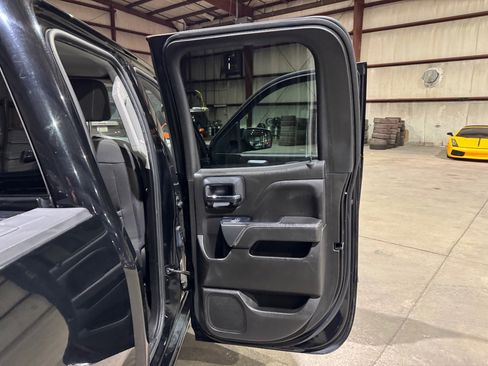 Used 2018 Chevrolet Silverado 1500 LT RWD image 19