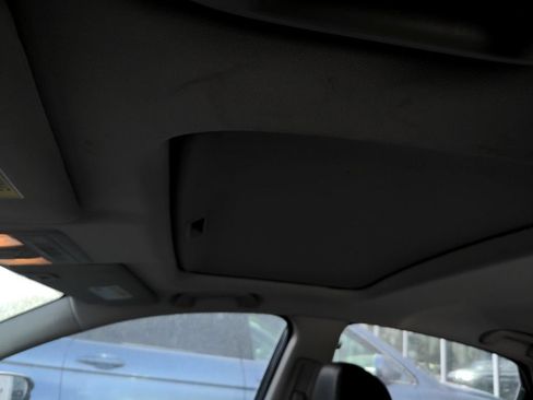 Used 2016 Honda Civic Touring image 9