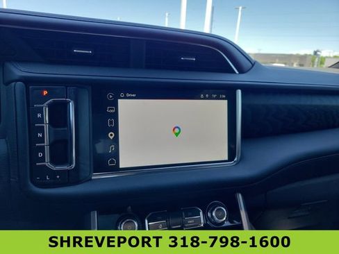 Used 2024 GMC Yukon Denali RWD image 18