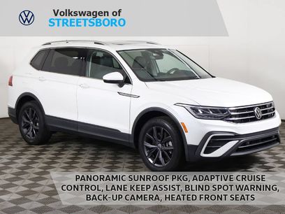 Used 2023 Volkswagen Tiguan SE w/ Panoramic Sunroof Package