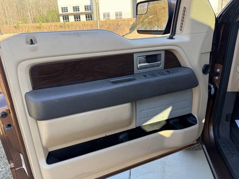 Used 2012 Ford F150 Lariat w/ Lariat Plus Pkg AWD/4WD image 19