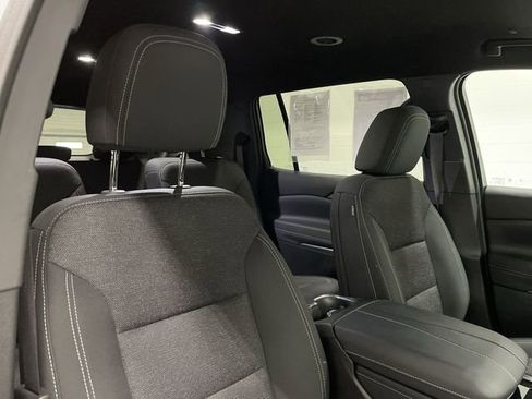 Certified 2025 Chevrolet Traverse LT image 20