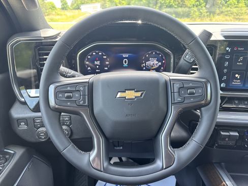 New 2026 Chevrolet Silverado 2500 High Country w/ Z71 Off-Road Package AWD/4WD image 17