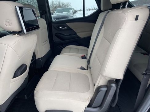 Used 2022 Chevrolet Traverse LS image 10