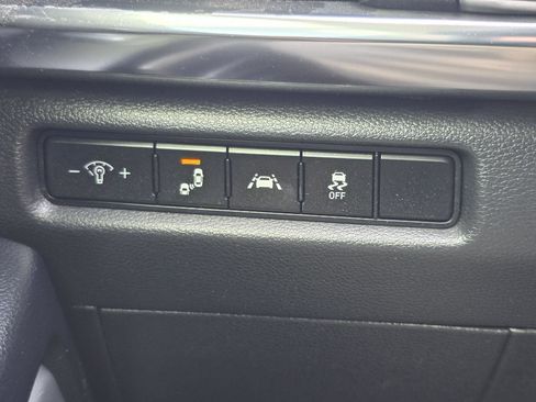 Used 2022 Kia Telluride LX FWD image 11