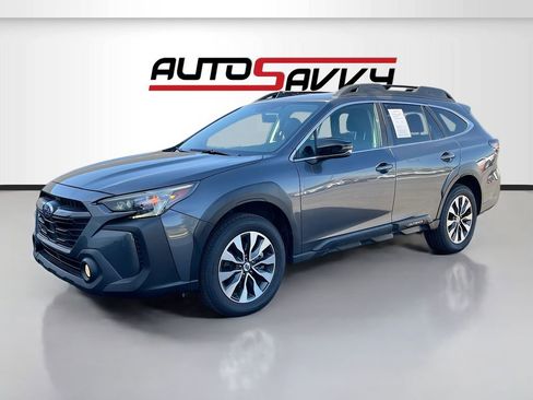 Used 2023 Subaru Outback Limited XT image 3