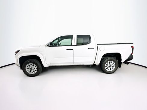 Used 2024 Toyota Tacoma SR image 4
