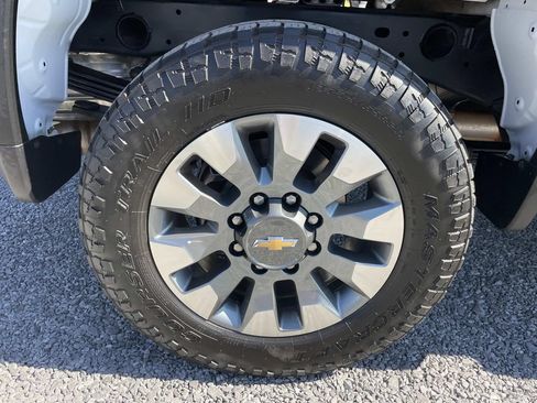 Used 2022 Chevrolet Silverado 2500 Custom w/ Gooseneck/5TH Wheel Package AWD/4WD image 25