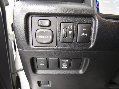 Used 2018 Toyota 4Runner Limited image 20