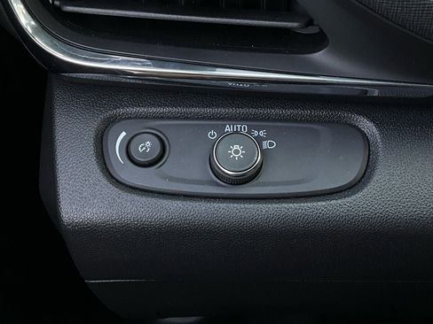 Used 2025 Buick Envista Preferred image 20