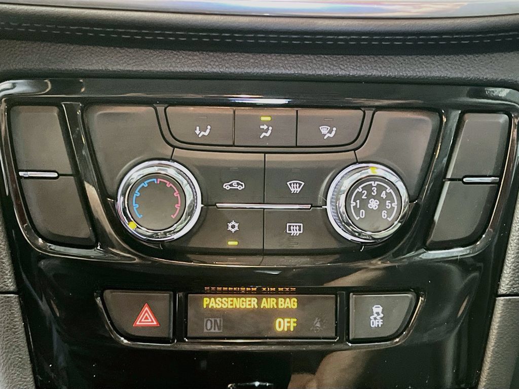 Used 2020 Buick Encore Preferred AWD/4WD image 15