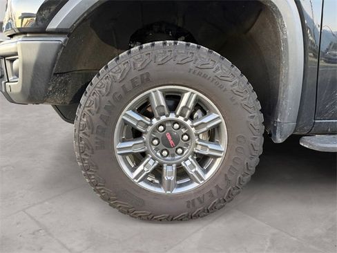 Used 2025 GMC Sierra 1500 AT4X image 14