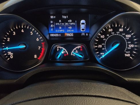 Used 2017 Ford Escape SE w/ Equipment Group 201A FWD image 23