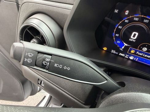 Used 2024 Chevrolet Colorado Trail Boss image 28