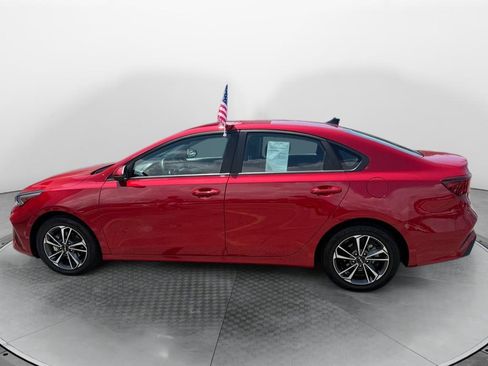 Used 2024 Kia Forte LXS w/ LXS Technology Package FWD image 7