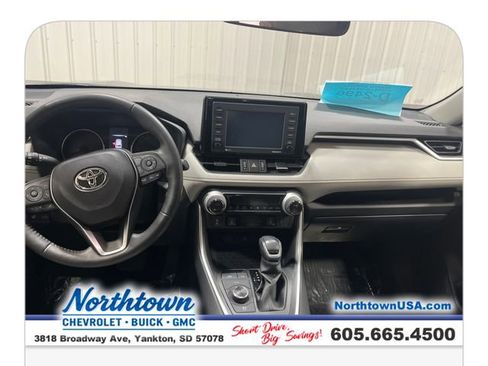 Used 2022 Toyota RAV4 XLE Premium AWD/4WD image 13