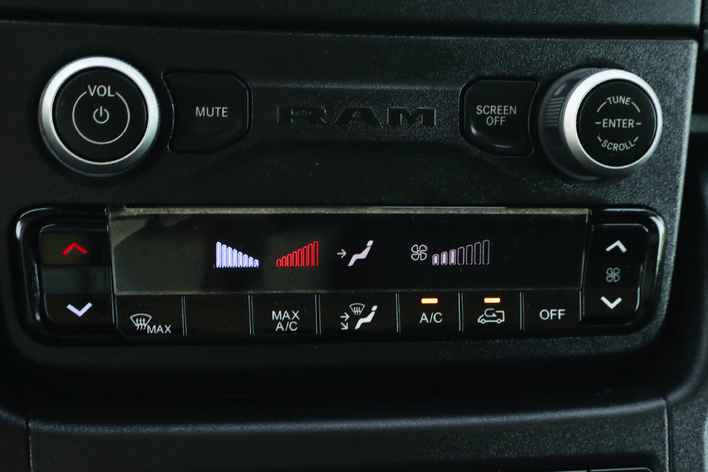 Used 2025 RAM ProMaster 2500 FWD image 31