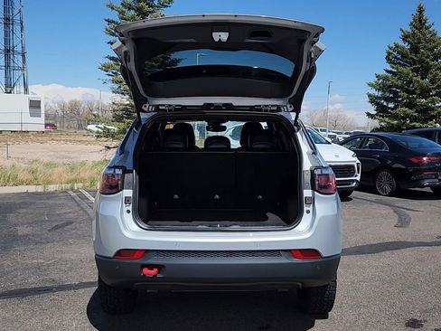 Used 2025 Jeep Compass Trailhawk AWD/4WD image 18