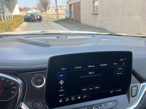 Used 2025 Chevrolet Blazer LT image 17