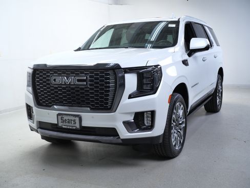 Used 2024 GMC Yukon Denali Ultimate AWD/4WD image 12
