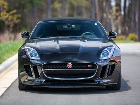 Used 2015 Jaguar F-TYPE S image 18
