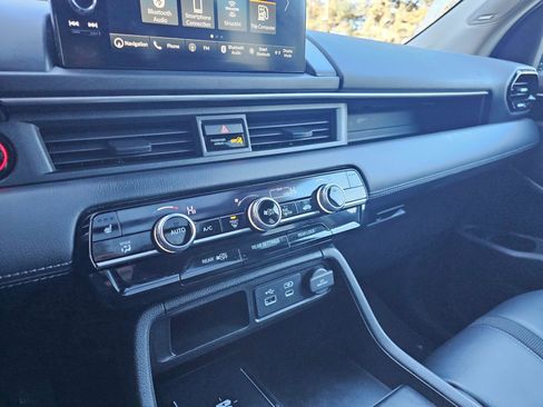 Used 2023 Honda Pilot Touring image 29