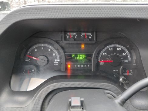 Used 2013 Ford E-250 and Econoline 250 w/ PWR Group image 21