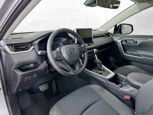 Certified 2025 Toyota RAV4 LE AWD/4WD image 9