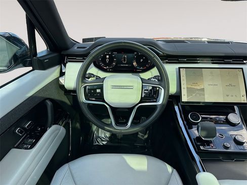 Used 2023 Land Rover Range Rover Sport SE image 12