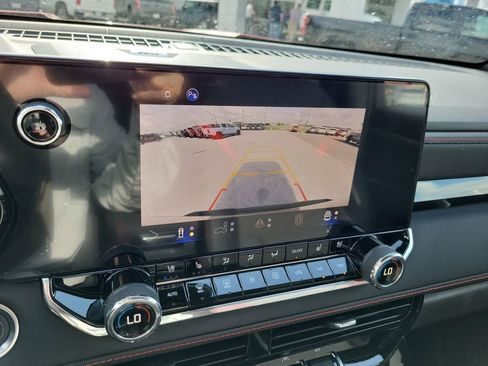 New 2025 Chevrolet Colorado Z71 w/ Technology Package image 17