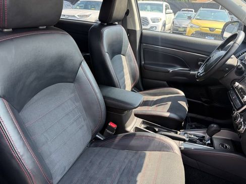 Used 2024 Mitsubishi Outlander Sport SE AWD/4WD image 18