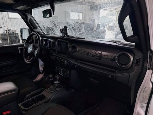 Used 2023 Jeep Wrangler Sport AWD/4WD image 9