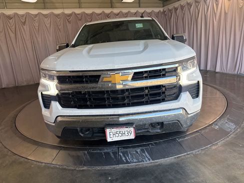 Used 2023 Chevrolet Silverado 1500 LT w/ Protection Package AWD/4WD image 2
