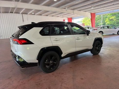Used 2020 Toyota RAV4 XSE w/ XSE Grade Weather Package AWD/4WD image 10