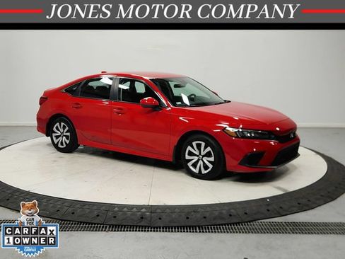 Used 2024 Honda Civic LX image 1