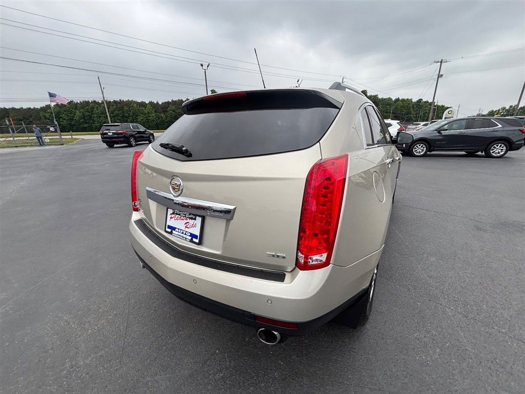 Used 2015 Cadillac SRX Luxury w/ Driver Awareness Package FWD image 7