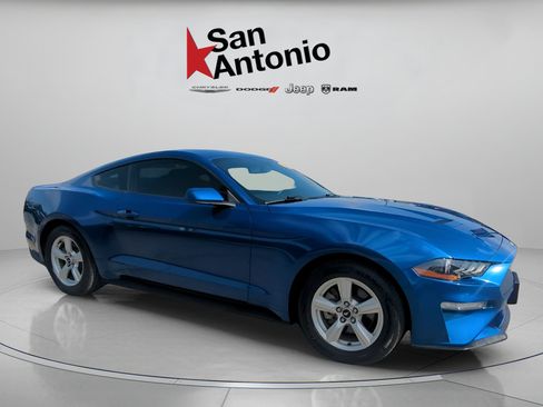 Used 2018 Ford Mustang Coupe RWD image 1